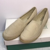 Pair of Grasshoppers Stretch Ladies Shoes in Natural Size 8-1/2