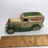 ERTL 1988 Edition Winn Dixie Advertisement 1932 Ford Delivery Van Replica Bank