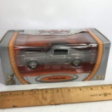 Road Signature 1967 Shelby GT500 1:24 Scale Collectible in Box