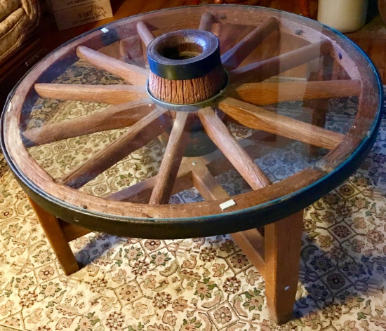 Awesome Vintage Real Wagon Wheel 2 Pc Coffee Table with Glass Top