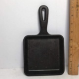 5” Cast Iron Lodge Personal Size Sandwich Pan