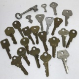 Large Lot of Misc Vintage Keys