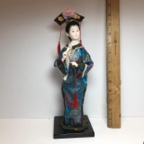 Gorgeous Geisha Girl Figurine in Box