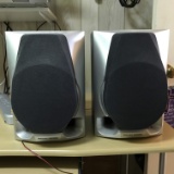 Pair of Philips Magnavox Speakers