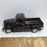 1937 Ford Pick-up Scale 1:24 Collectible Die-Cast Collectible Car