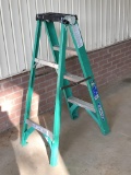 4 Ft Werner Fiberglass 225lb Ladder