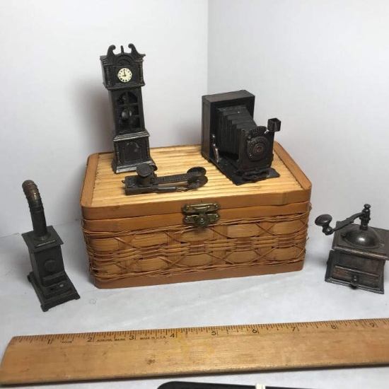 Lot of 4 Collectible Pencil Sharpeners in Woven Box