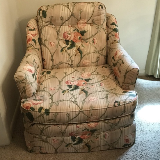 Floral Arm Chair with Tufted Back