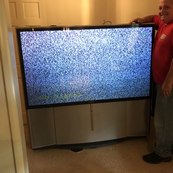 SONY Color Rear Video Projector TV Model KP-65WV600