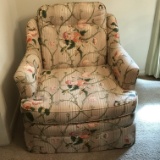 Floral Arm Chair with Tufted Back