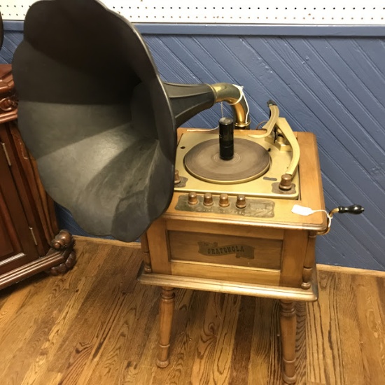 1950’s Guild Grafonola Hand Crank Phonograph Reproduction