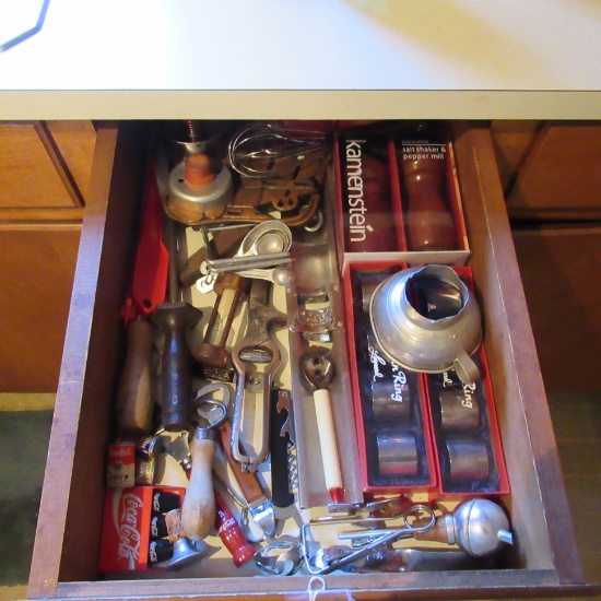 Kitchen Drawer Contents  see photo