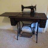 Singer Treadle circa 1924 Sewing Machine, Attachments & Buttons in Drawers  #AA586562