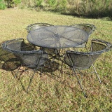 Round Patio Table with 4 Chairs