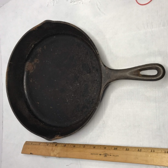 Vintage Cast Iron 10-1/2” Skillet