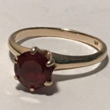 Gorgeous 14K Gold Garnet Ring Size 7