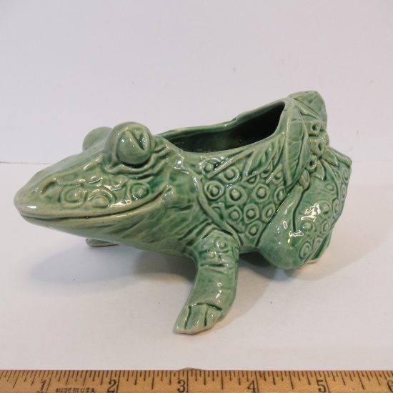 McCoy Green Frog Planter