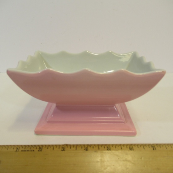 Hull Pink & White Rectangular Pedestal Planter - Scalloped Edges