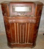Vintage RCA Victrola Floor Radio - 3 Band