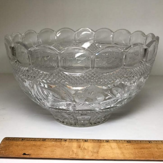 Beautiful Floral Etched Crystal Bowl with Wavy Edge