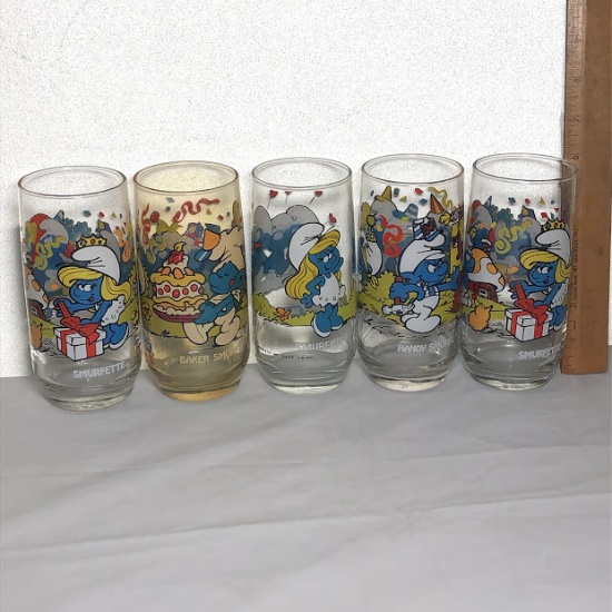 Lot of 1982-83 Collectible Smurf Glasses
