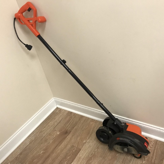 Black & Decker 12 Amp 2-in-1 Landscape Edger & Trencher - Works