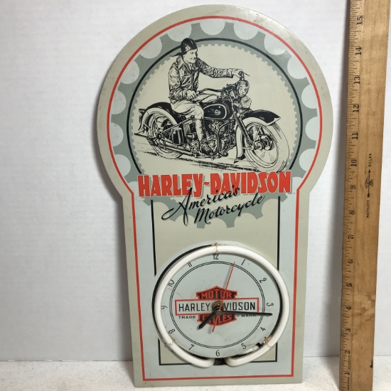 Harley-Davidson Motorcycles Metal Sign with Neon Style Light Battery Powered Wall Clock