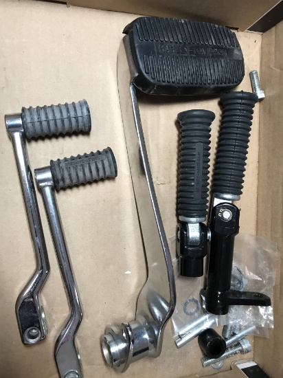 Lot of Hartley Davidson Gear Shifts, Brake Pedal & Pegs