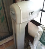 Molded Plastic Mailbox