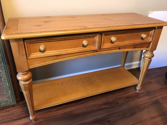 Broyhill Sofa Table with 2 Drawers