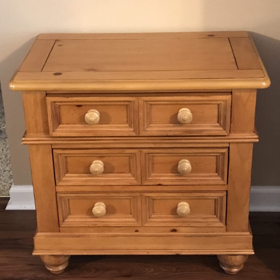 3 Drawer Broyhill Side Table