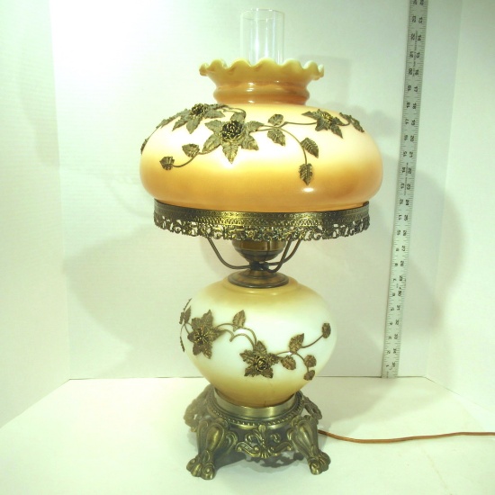 Beautiful Vintage Gone With The Wind Style Electric Lamp
