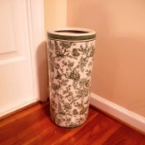 Green and White Toile Porcelain Umbrella Stand