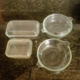 Set of 4 Pyrex Glass Lidded Containers