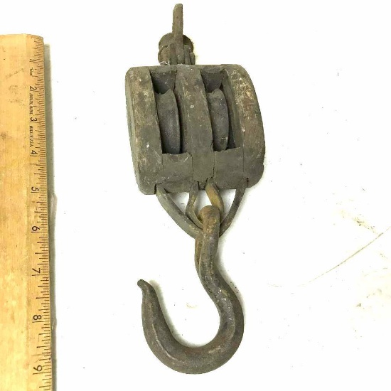 Antique Double Pulley With Hook