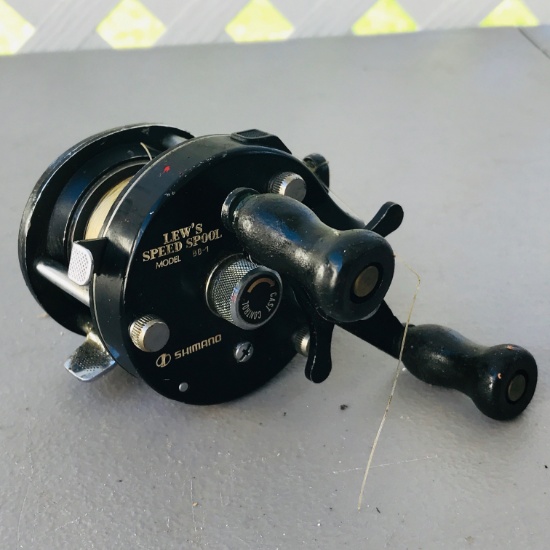 Lew’s Speed Spool Model BB-1 Fishing Reel