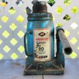 American Forge & Foundry Hydraulic 20 Ton Capacity Jack