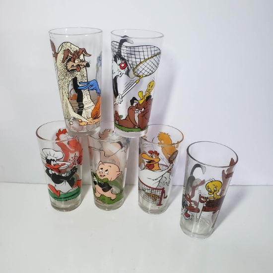 Vintage 1976 Looney Toons Collectible Glasses Set of 6