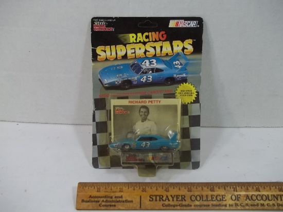 Richard Petty 426 Hemi Superbird Racing Superstars Toy Car