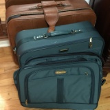 Lot of 3 Suitcases