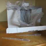 Box Full of Pipette Transfer Droppers For Liquid 7ml