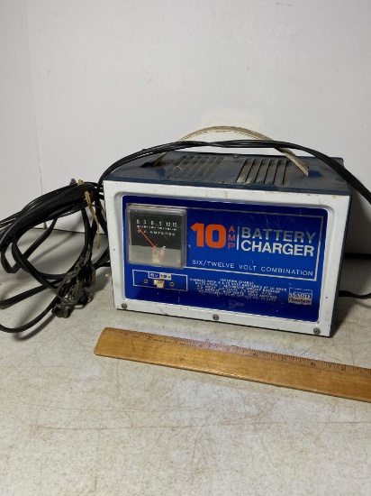 10 AMP Battery Charger Six/Twelve Volt Combination