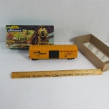Rail Box Sliding Door Train Boxcar by ATHEARN Detailed HO Scale