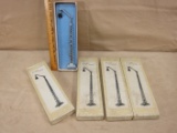 4 HO Scale Light Towers