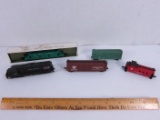 Penn Central 6100 N Scale Diesel Locomotive with Boxcar Hopper Cattle Car & Caboose