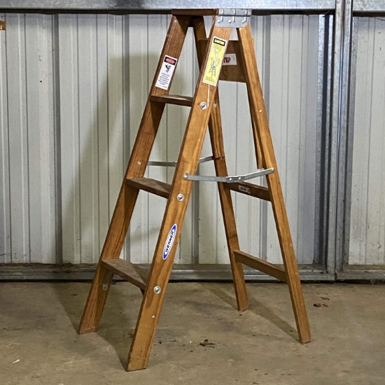 4 ft Wooden Werner Step Ladder