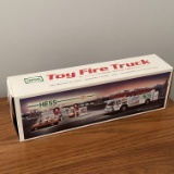 1989 Hess Toy Fire Truck with Dual Sound Siren in Box