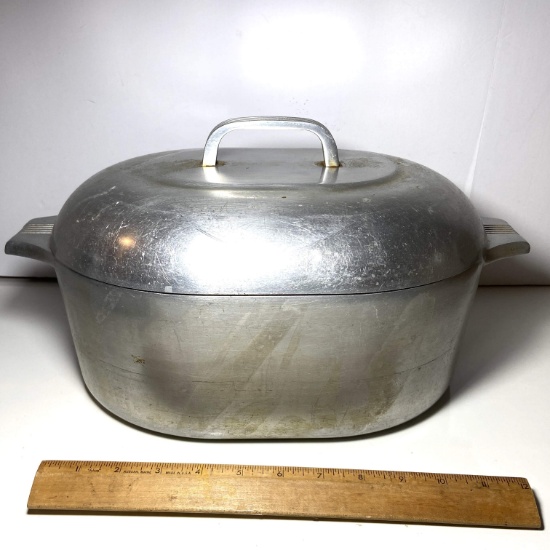Vintage Aluminum Magnalite Wagner Ware Roaster with Lid