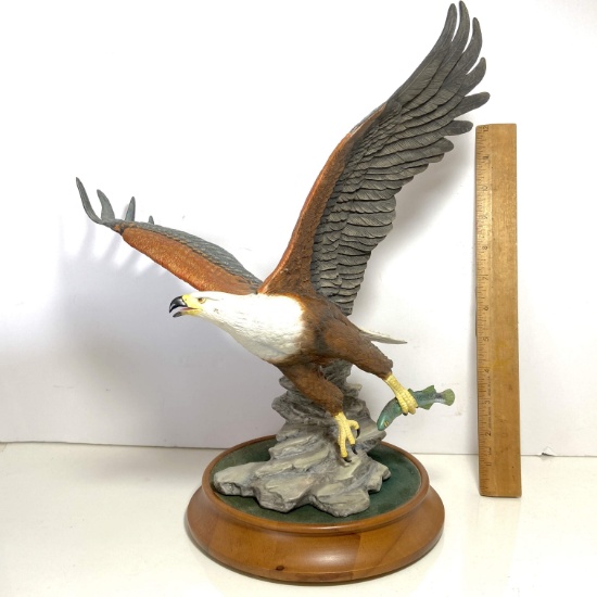 1991 Franklin Mint Porcelain Eagle Figurine on Wood Base