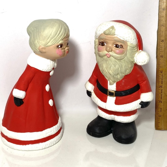 Adorable 2 pc Ceramic Smooching Santa & Mrs. Claus